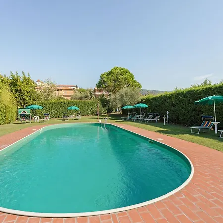 In Tuoro Near Trasimeno Apartment
