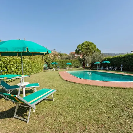 Apartment In Tuoro Near Trasimeno *